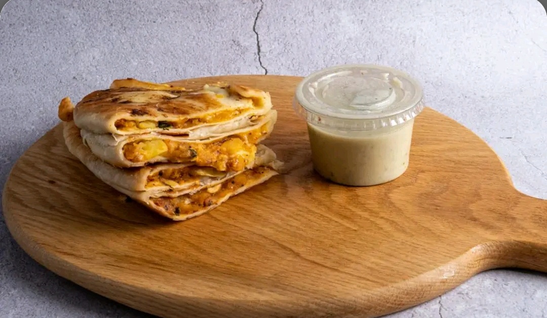 Honey Malai Zaitoon Paratha