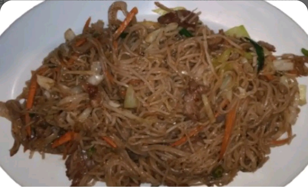 74A Fried Chicken Rice Noodles