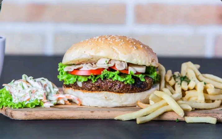MUSHROOM MELT BURGER