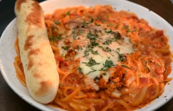 Spicy Basil Chicken Pasta