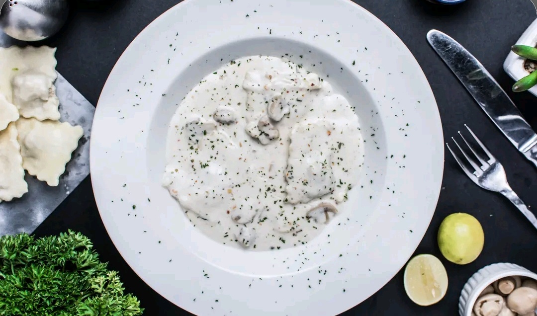 CHICKEN RAVIOLI IN MUSHROOM SAUCE
