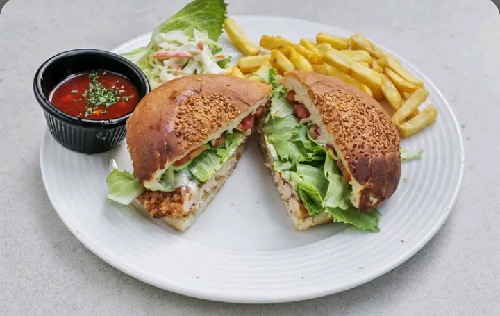 DOUBLE CHICKEN FILLET BURGER