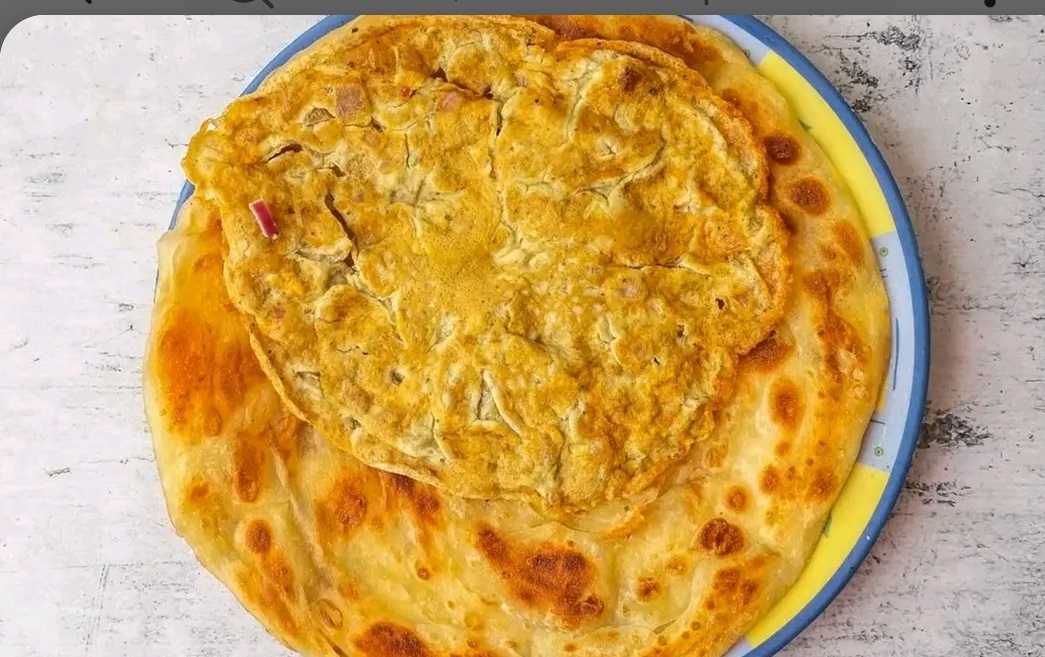 Mushrooms Omelette Oil Paratha